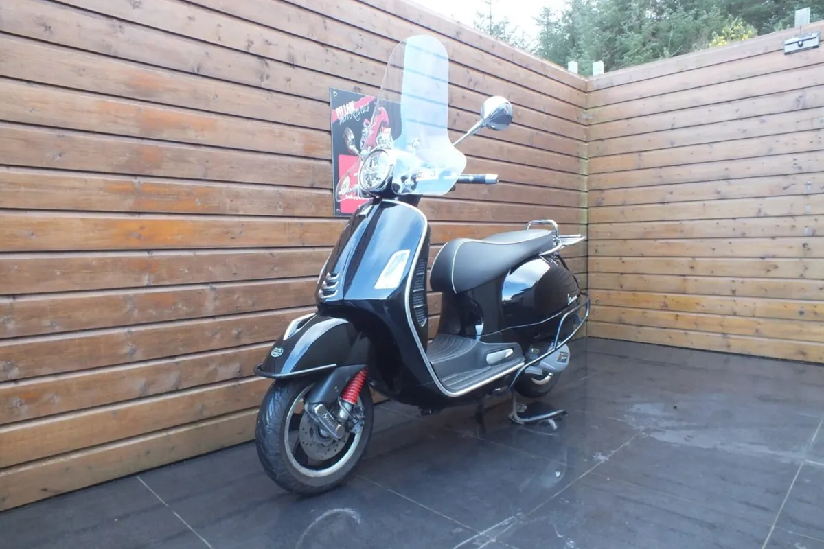 2020 Piaggio Vespa GTS 125 (As New) - Image 4