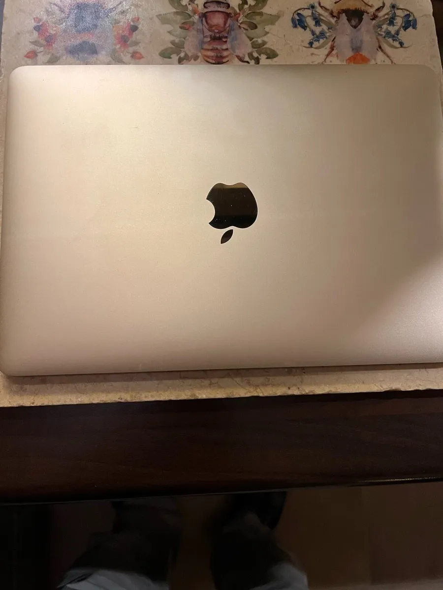 MacBook Pro - Image 2