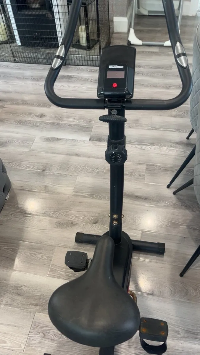 Exercise bike - Image 2