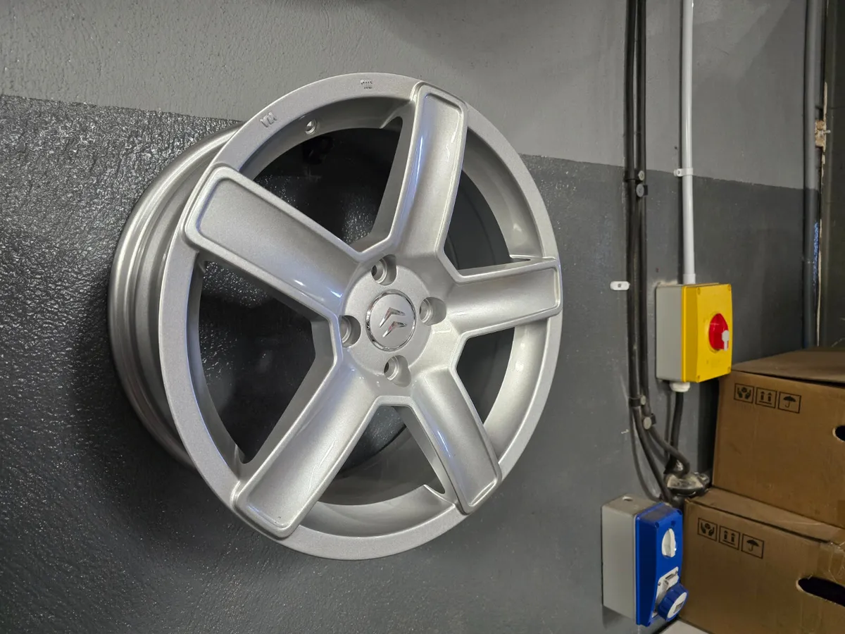 **Special** 17" Peugeot Vortex Style