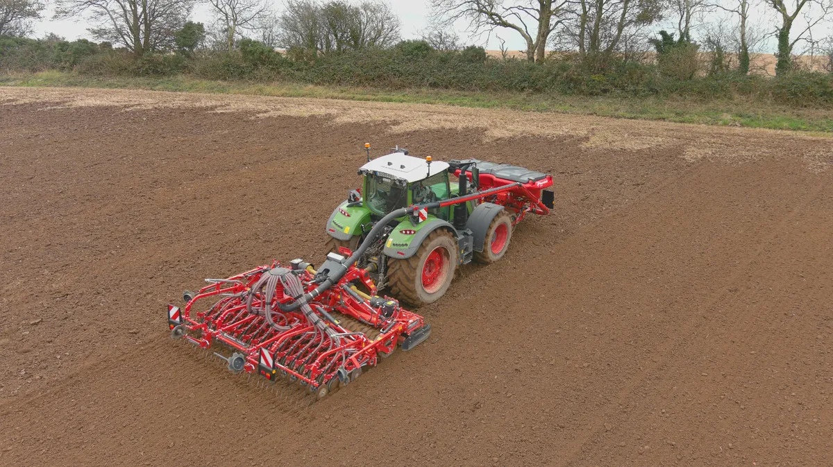 Kverneland Rotago F power harrow with f-drill CB F - Image 3