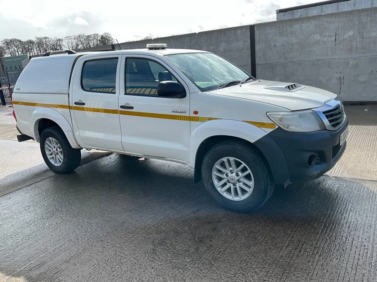 TOYOTA HILUX ACTIVE 2.5 D-4D 4WD DOUBLE CAB PICKUP - Image 1