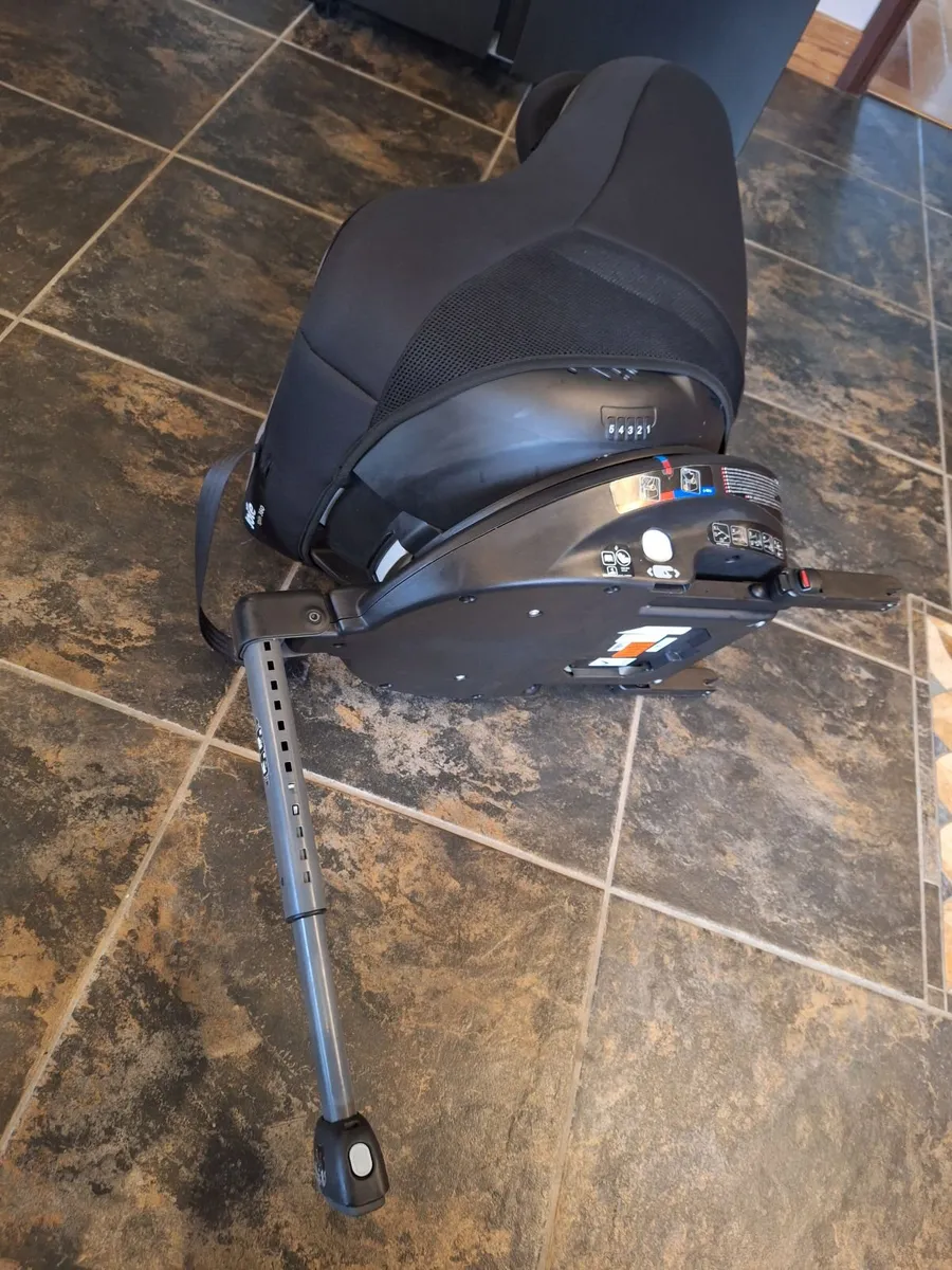 Joie car seat 360 isofix - Image 3
