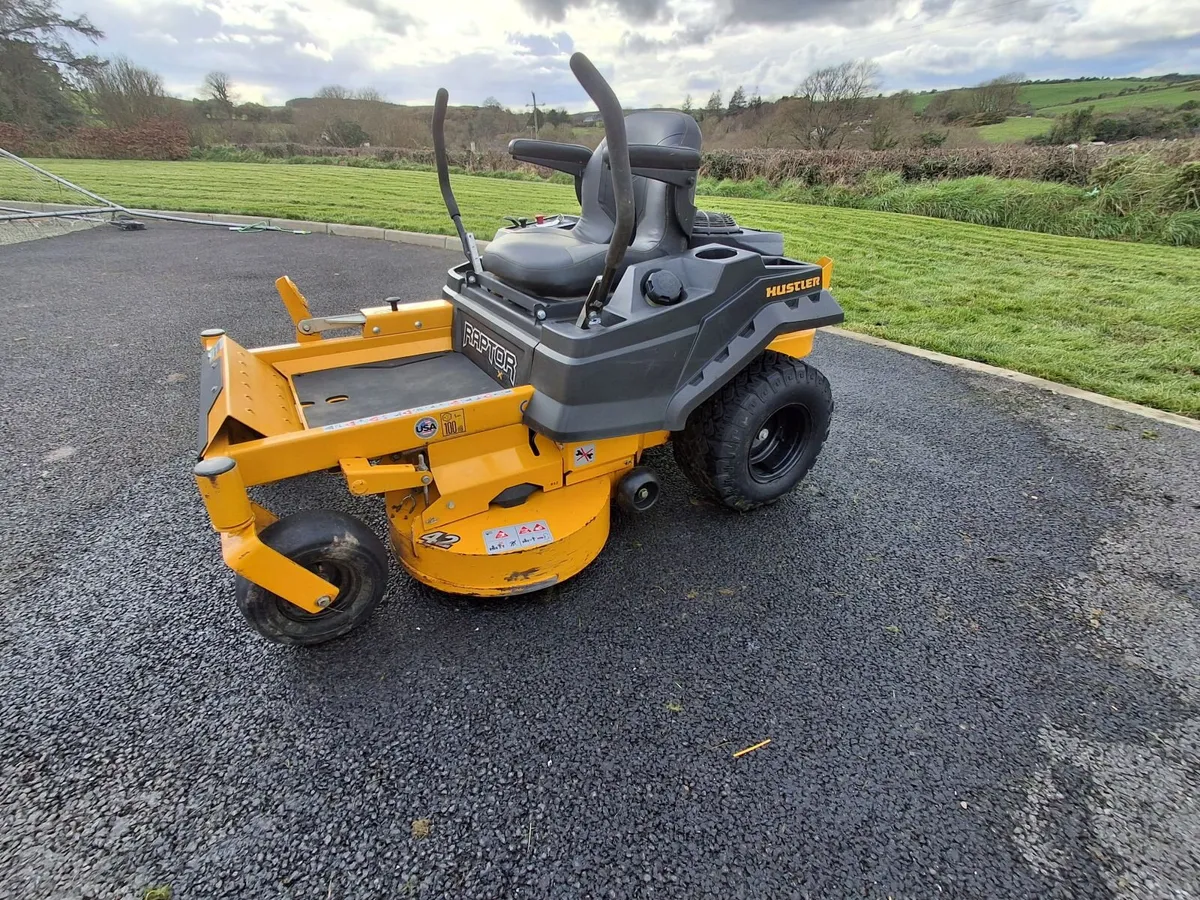 Zero Turn Lawnmower - Image 4