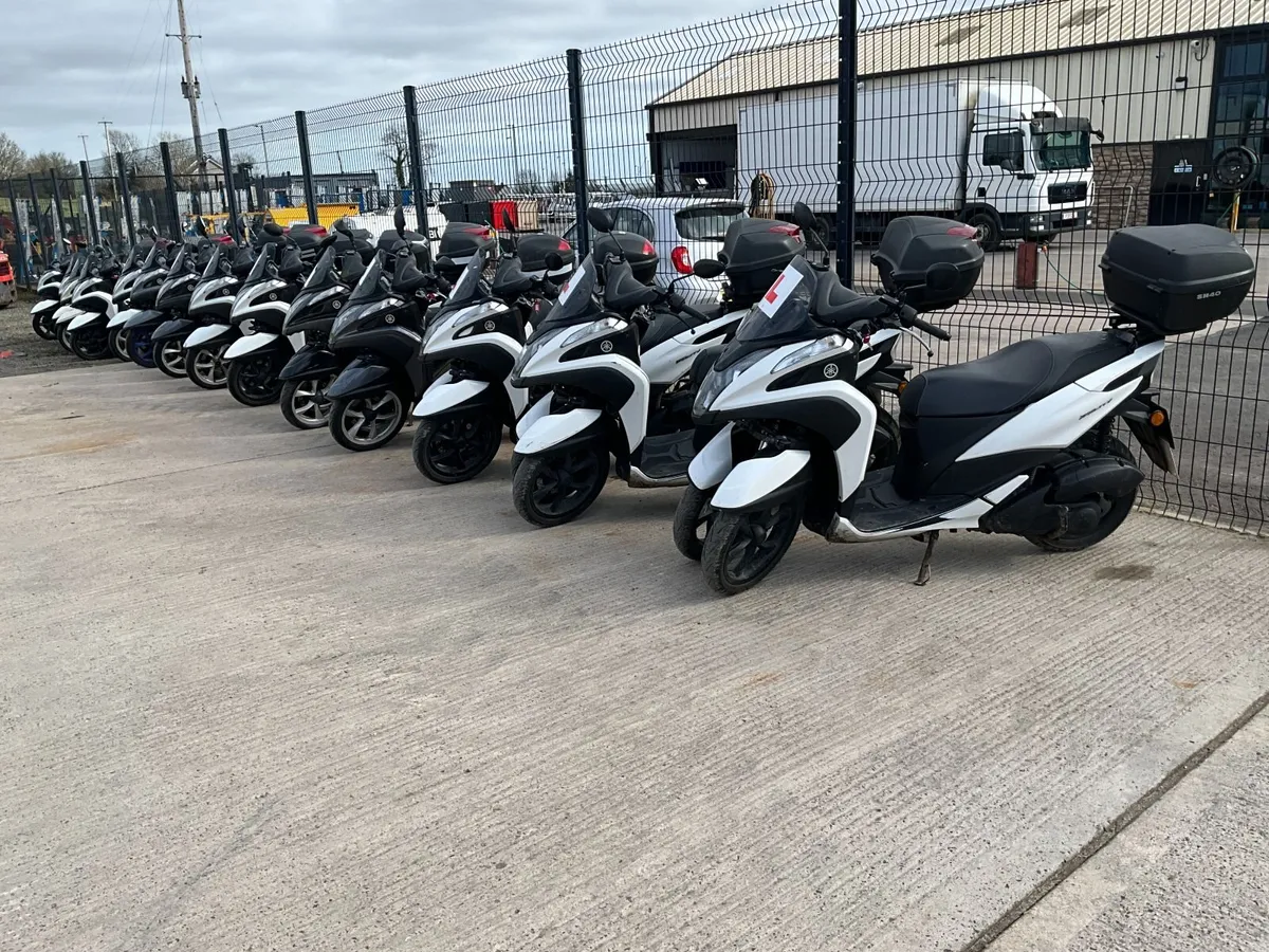 YAMAHA MWS125-A 125 PETROL 3 WHEELED SCOOTER - Image 1