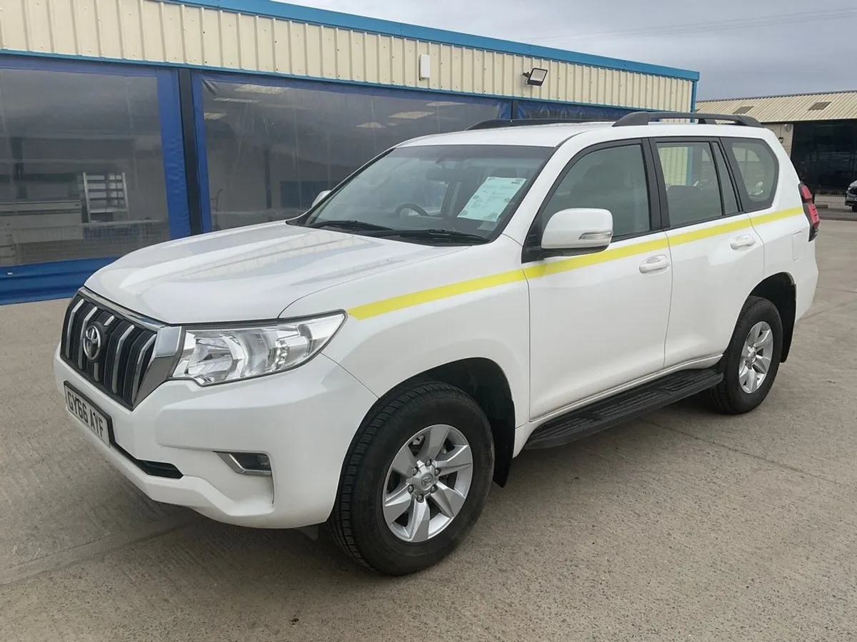 TOYOTA LAND CRUISER ACTIVE SW 2.8 D-4D AUTOMATIC - Image 4