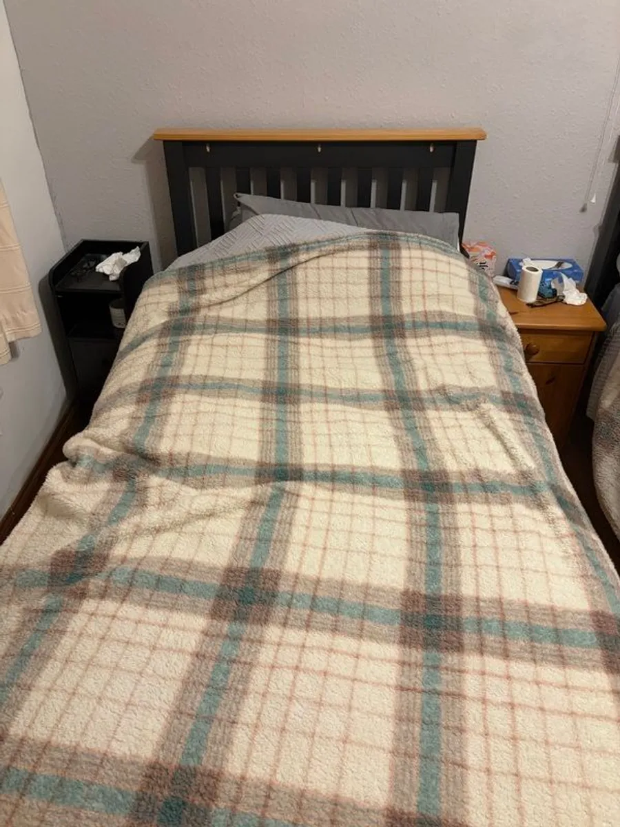 Single Bed - Image 4