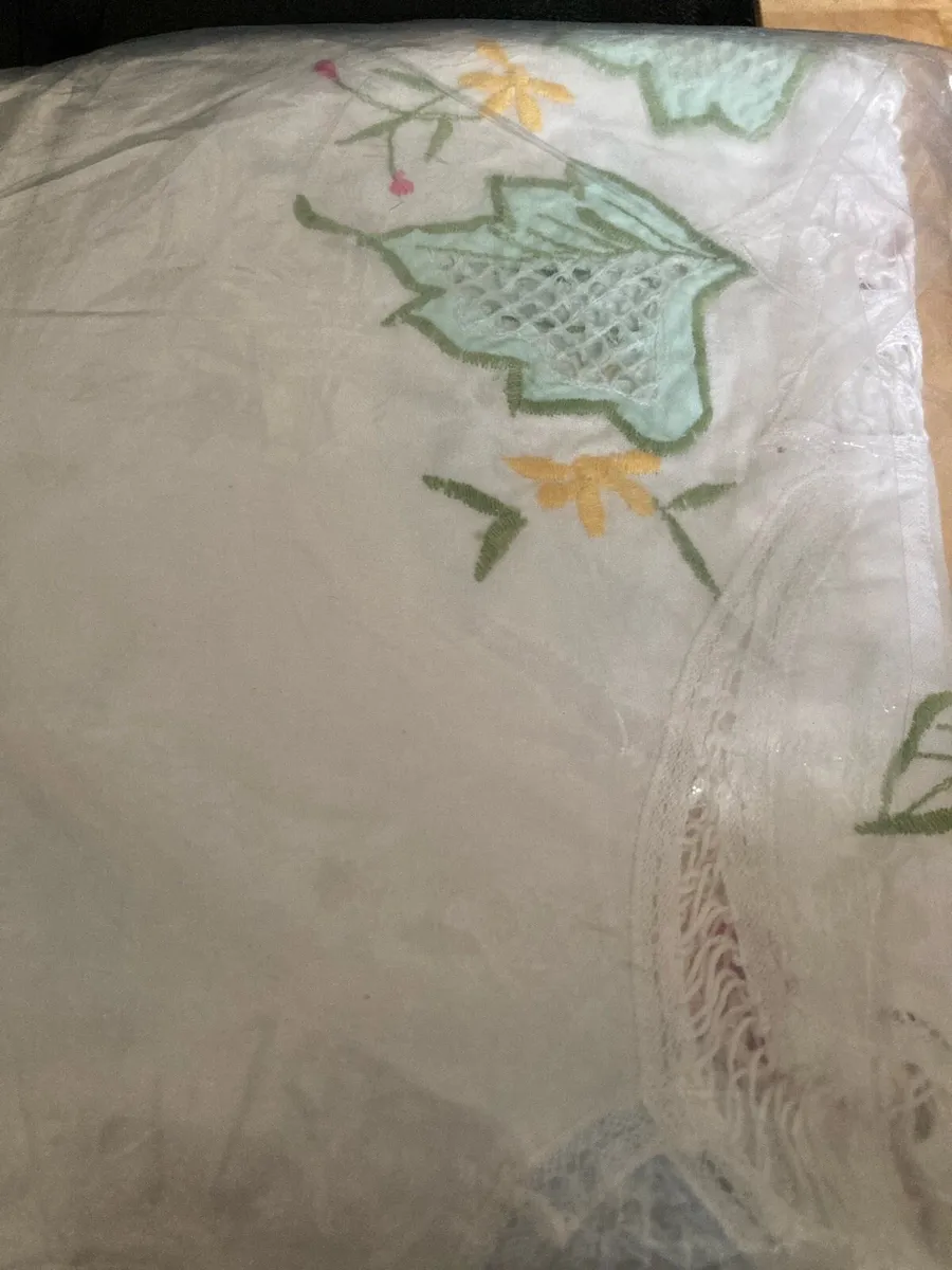 Handmade beautiful table cloth Easter - Image 1