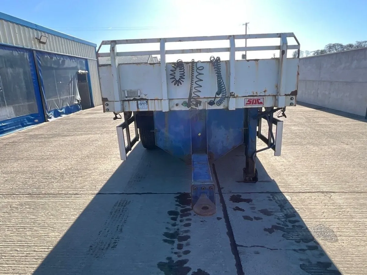 SDC 22ft FLAT BED TRI AXLE DRAG TRAILER ON AIR - Image 2