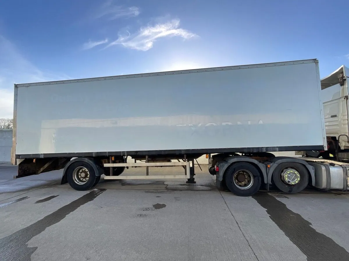 APPROX. 26ft DON-BUR SINGLE AXLE BOX TRAILER - Image 2