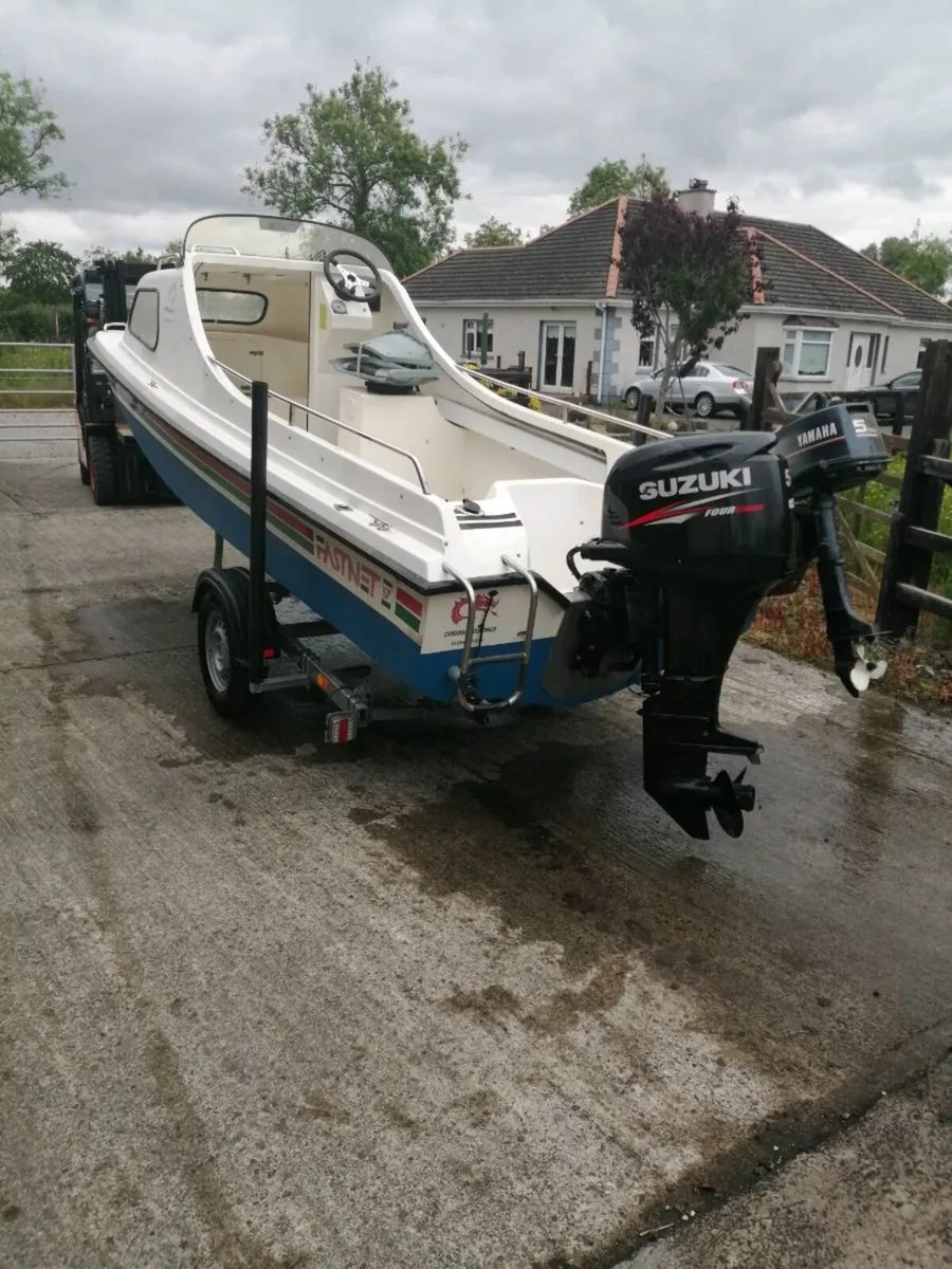17ft Day fishing boat - Image 2