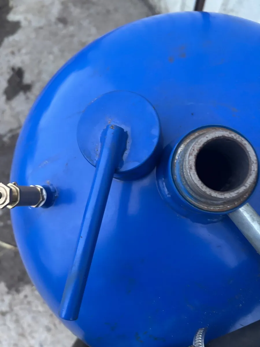 10 gallon sandblaster - Image 4