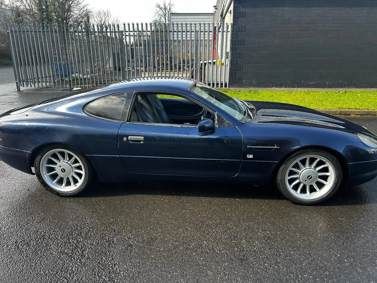 1995 Aston Martin DB7 3.2 Automatic  EARLY EXAMPLE - Image 3