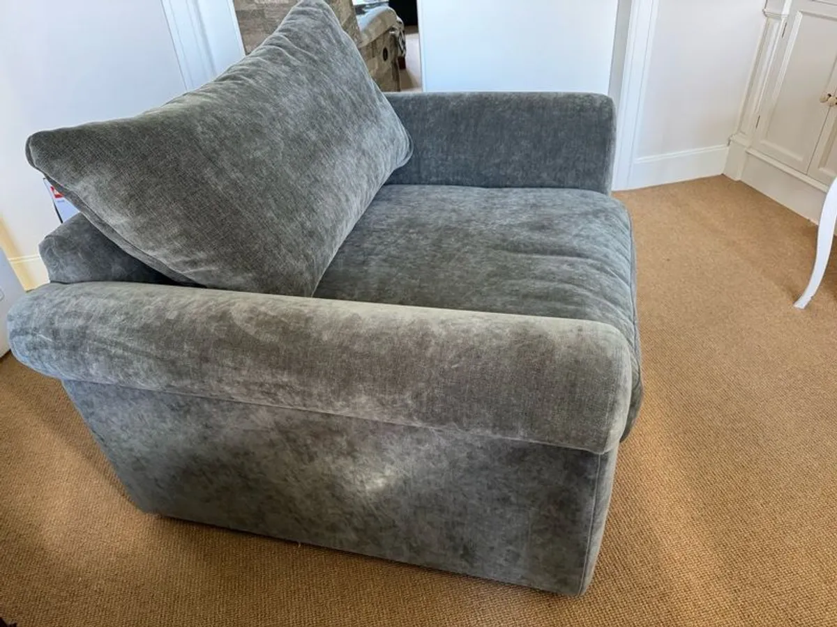 Corah cuddler chair - green - Image 2