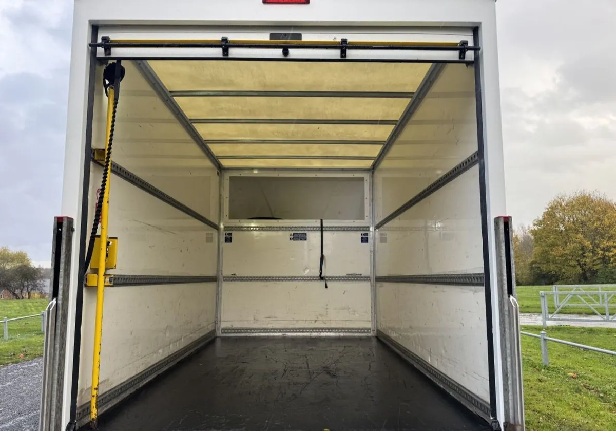 2021 Ford Transit Luton Box Van - Image 3