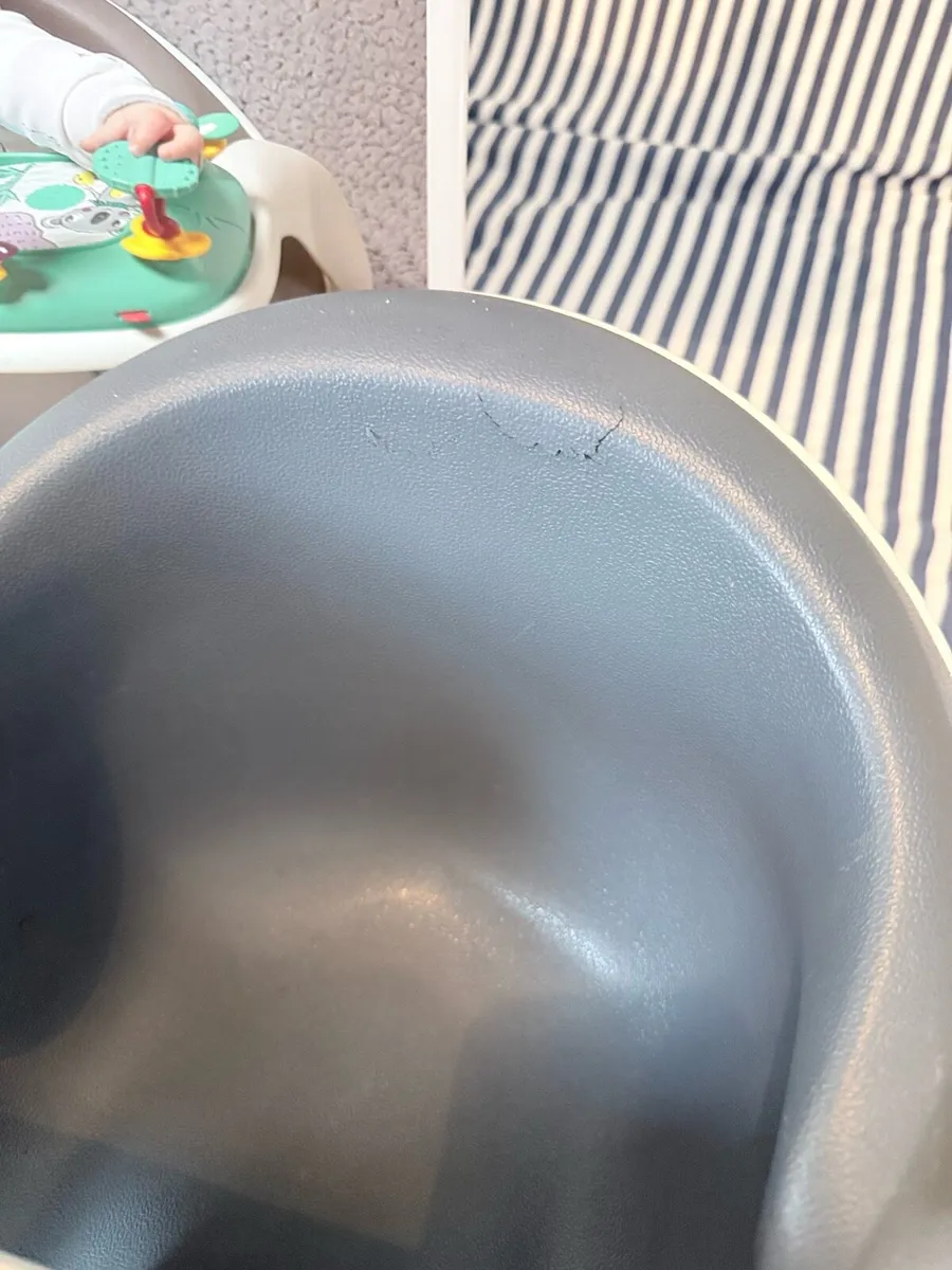 Mamas and papas baby seat with play tray - Image 4