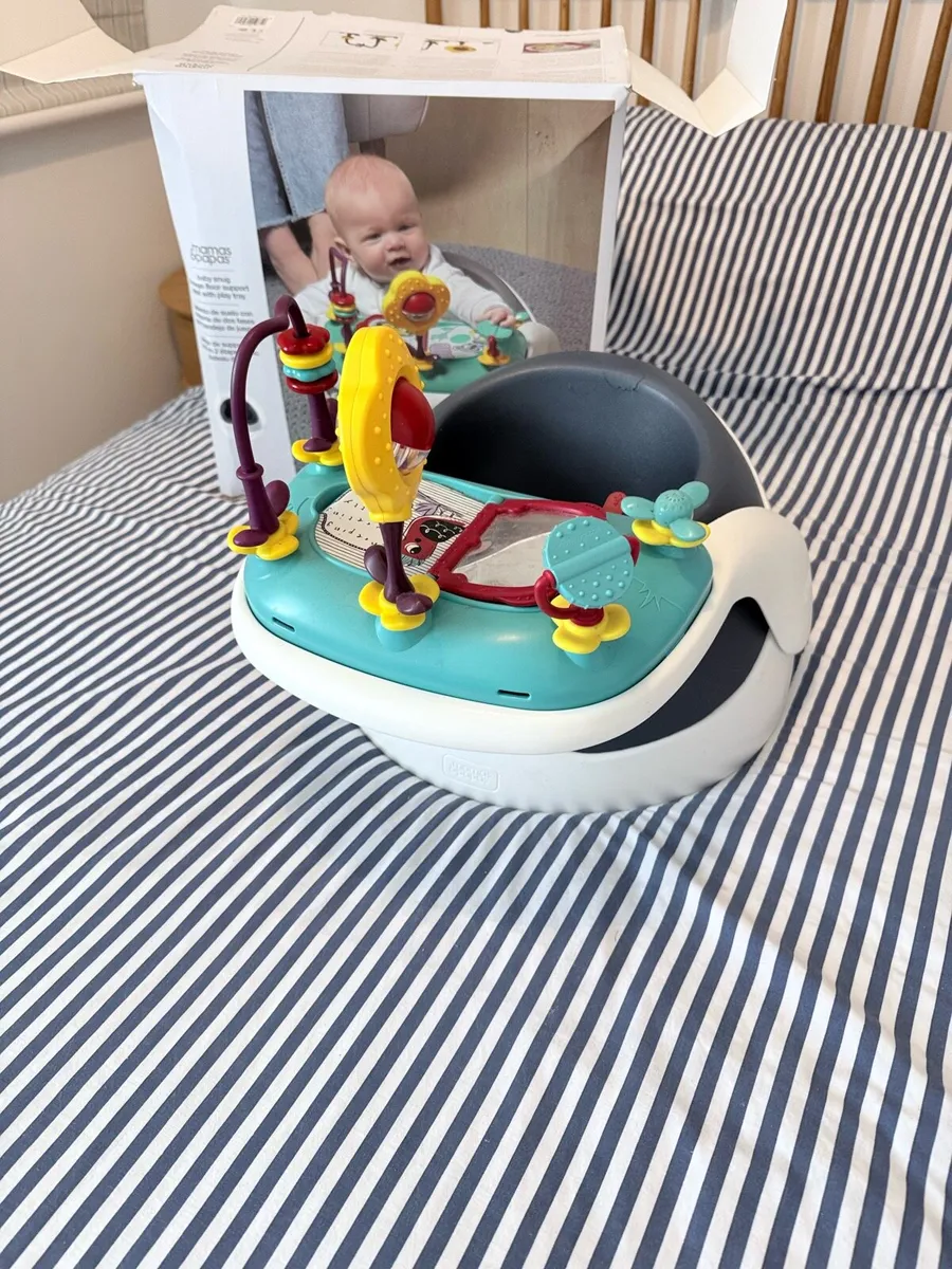 Mamas and papas baby seat with play tray - Image 1
