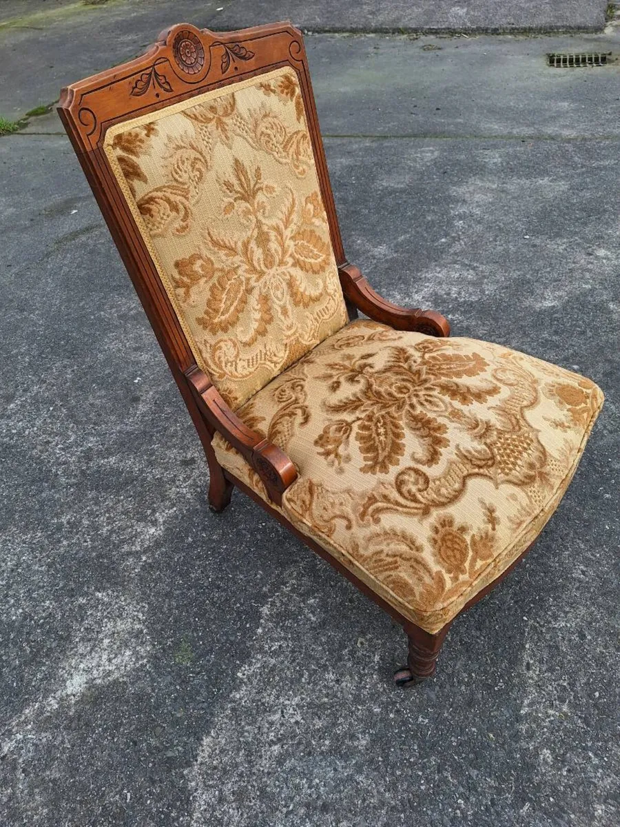 Lovely antique armchair - Image 3