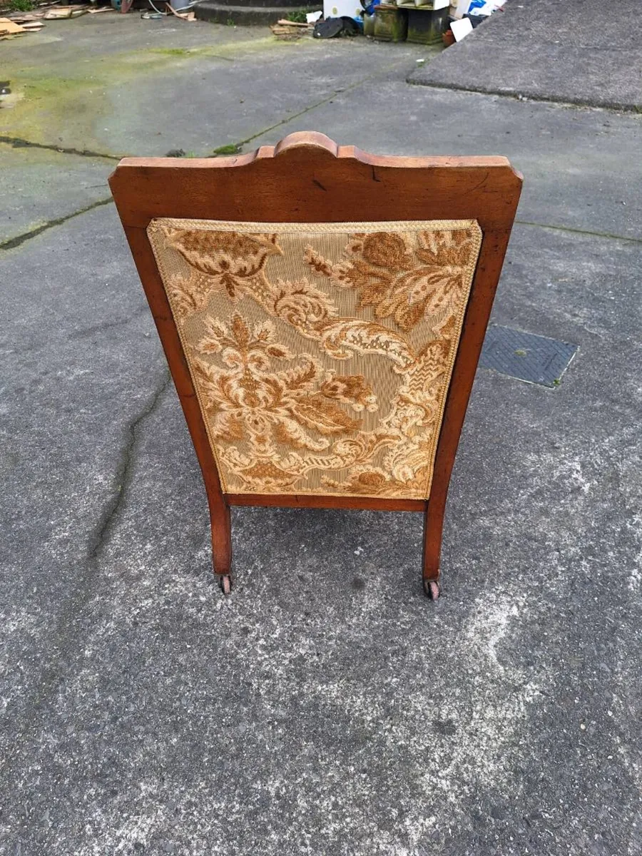 Lovely antique armchair - Image 4