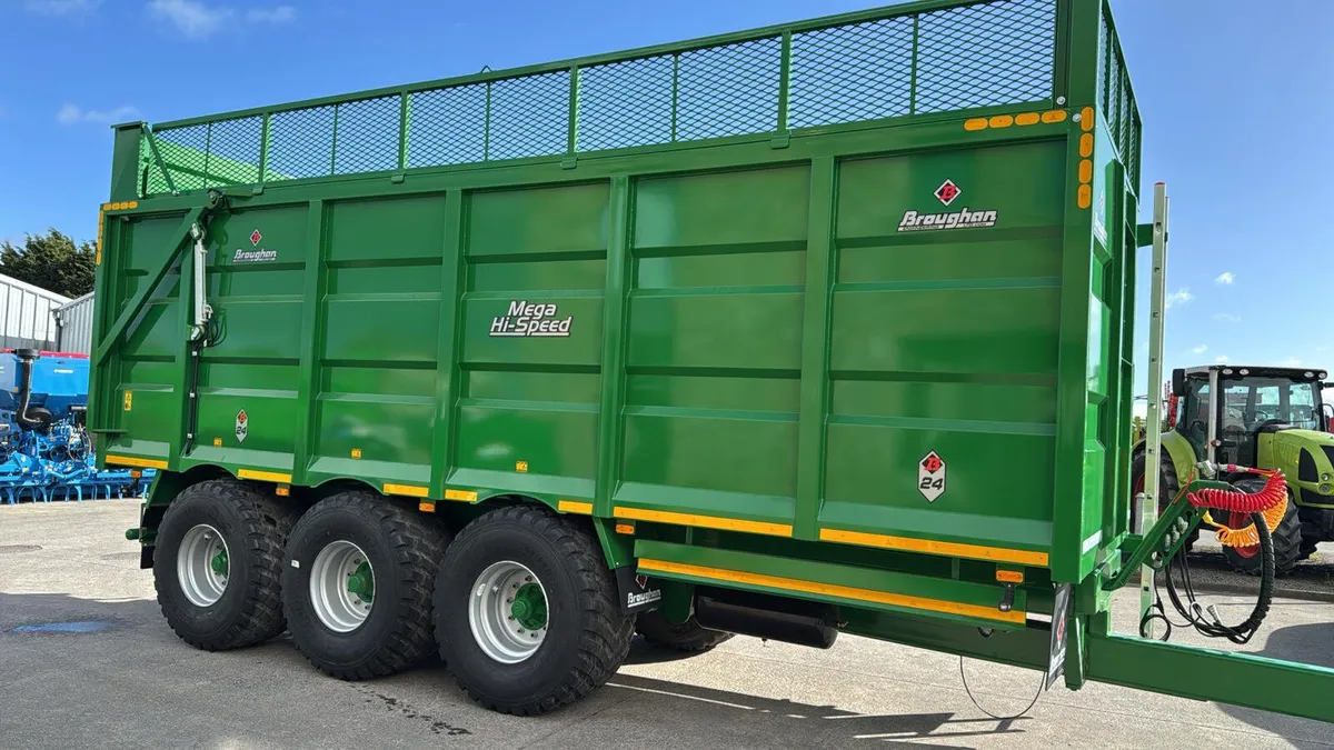 New broughan 24 & 25ft silage trailers - Image 4