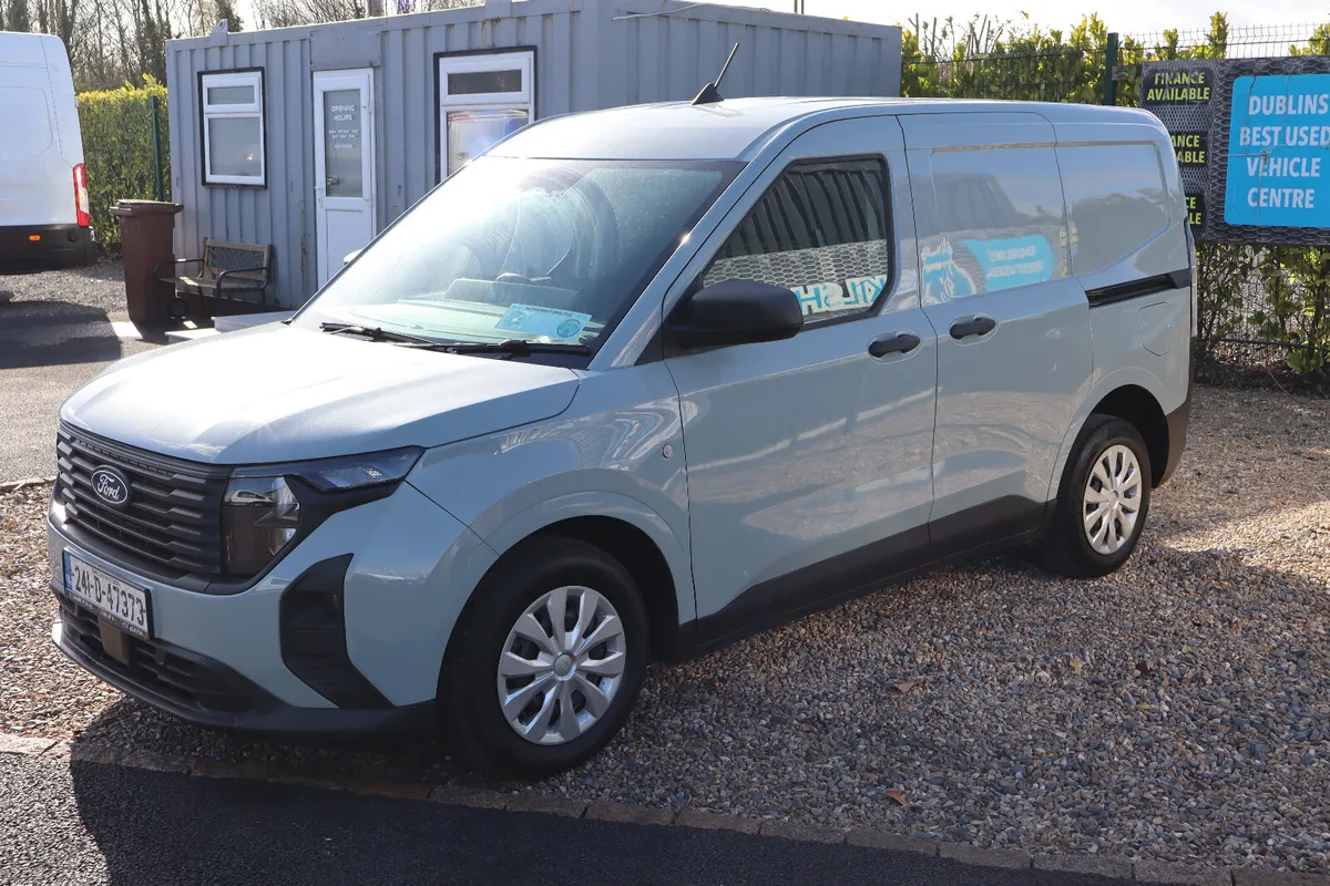 Ford Transit Courier Trend  2024 - Image 2