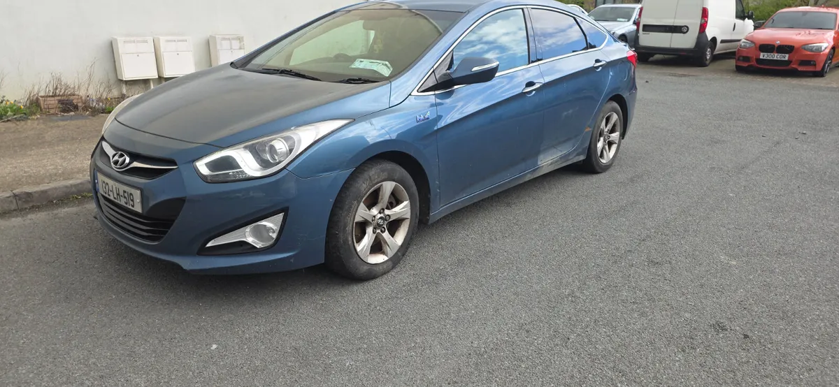 Hyundai i40 2013 damge good engine - Image 3