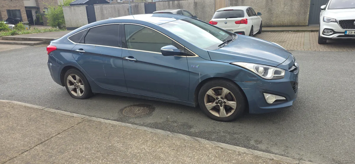 Hyundai i40 2013 damge good engine - Image 4