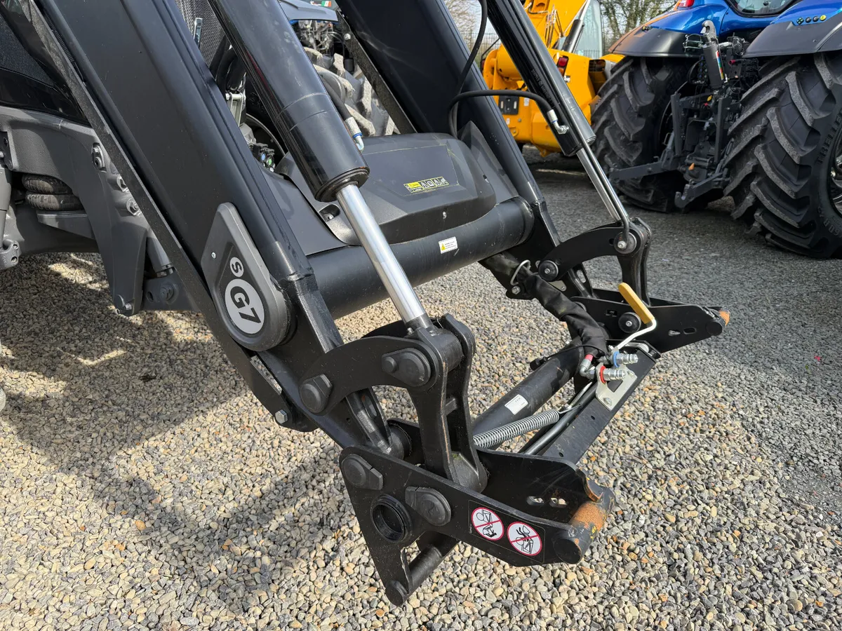 EX Demo Valtra T195 Versu - Image 4