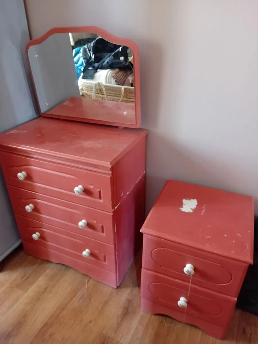 Childs Chest of drawers and locker - Image 1