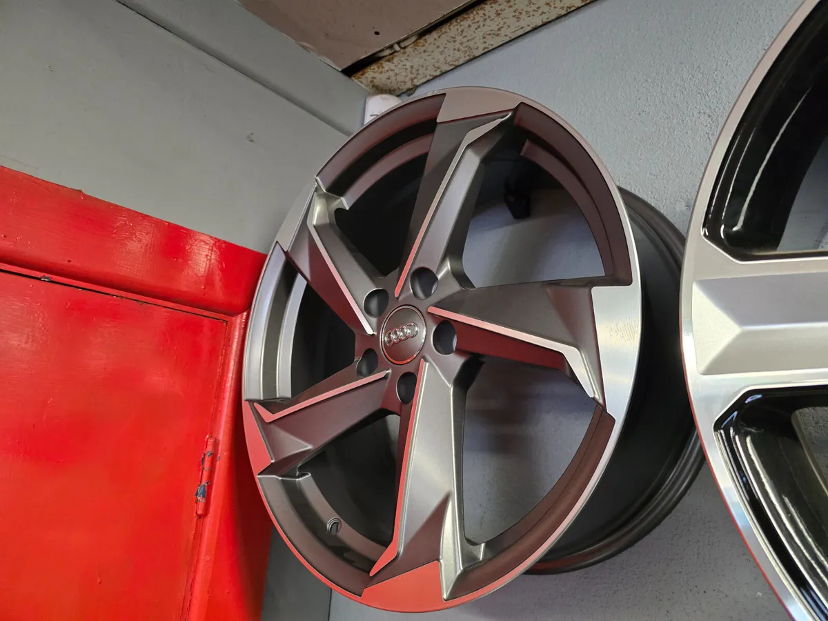 **Special** 18" Audi TTRS Twists