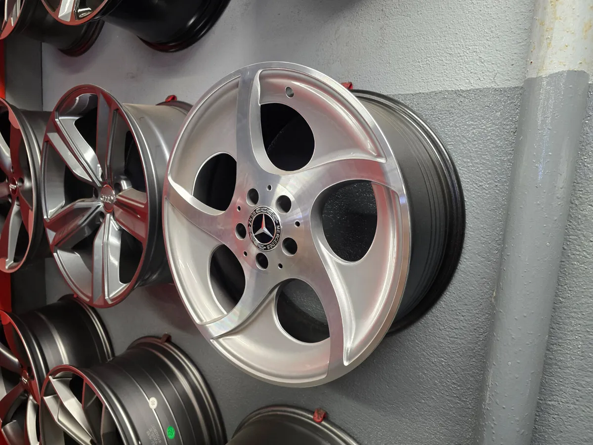 **Special** 18" Merc Alphards Style - Image 2