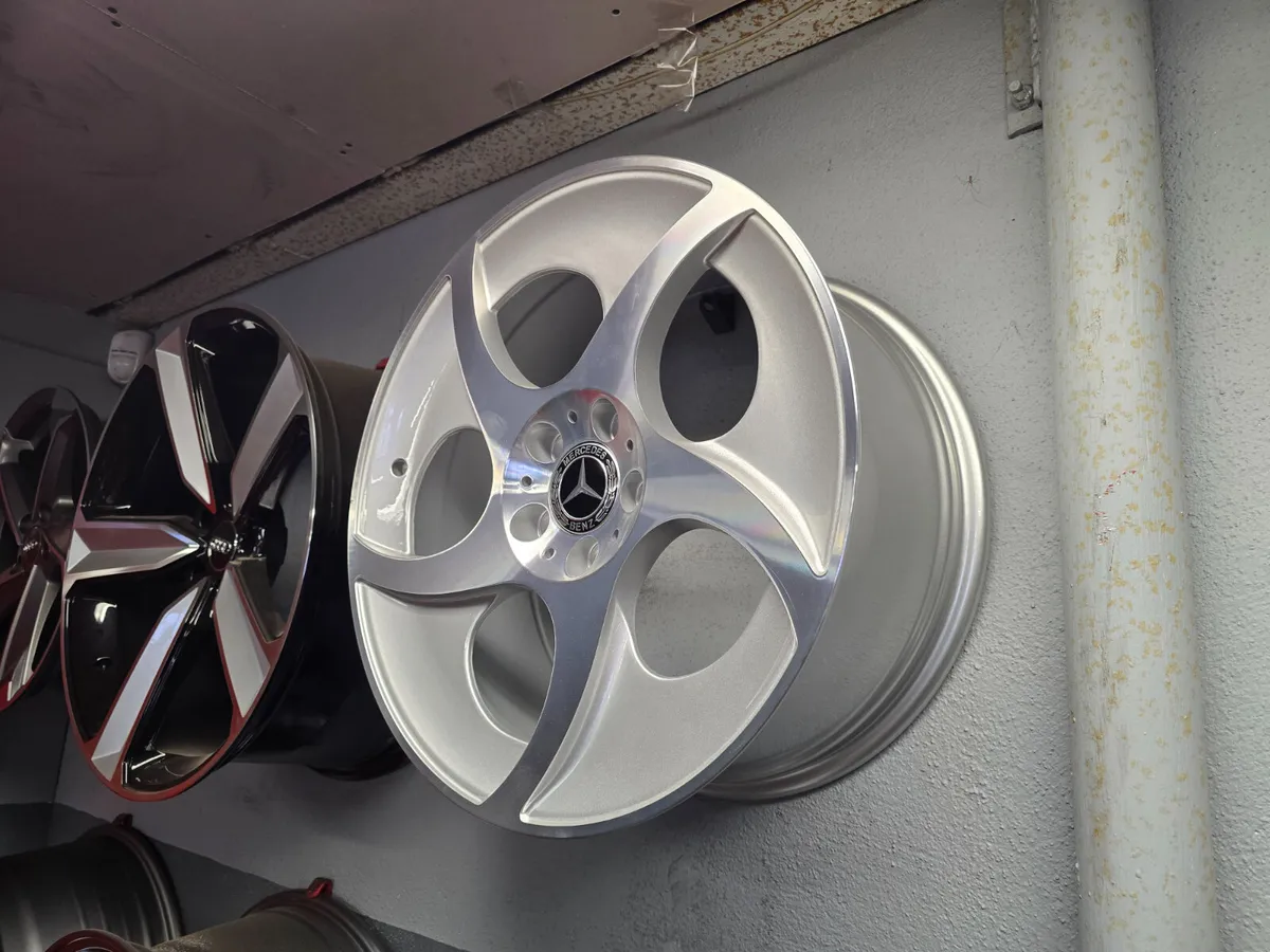 **Special** 18" Merc Alphards Style - Image 3