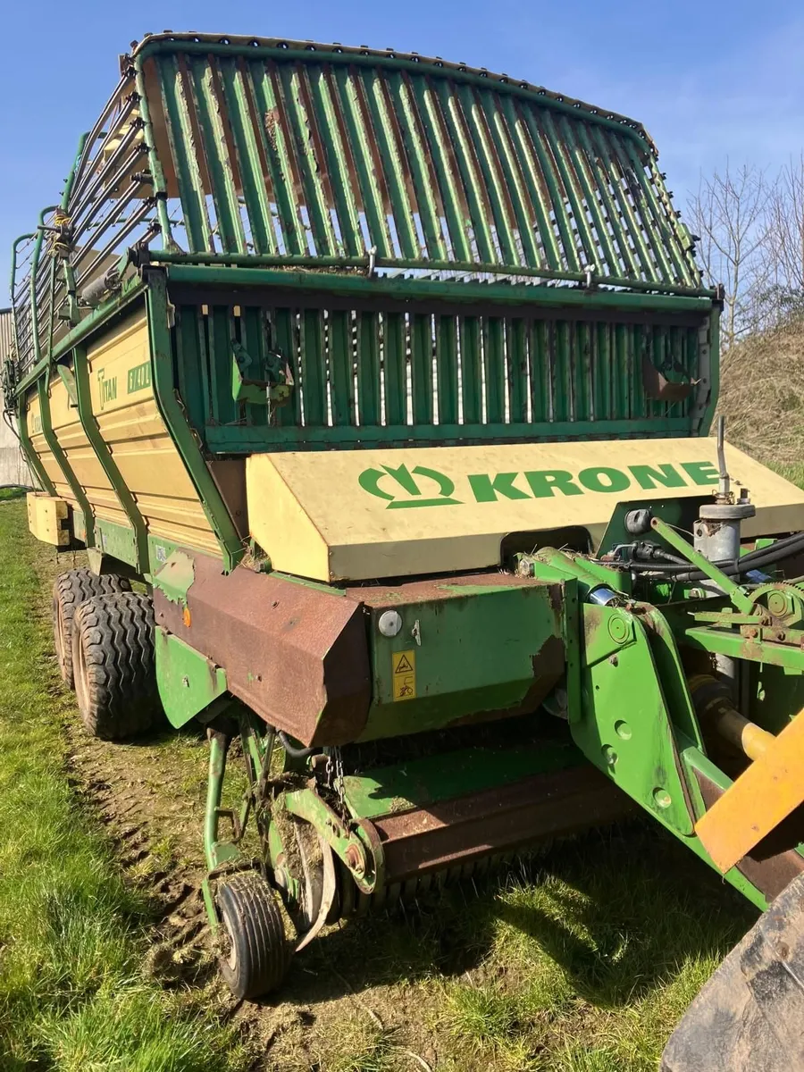 KRONE SILAGE WAGON - Image 1