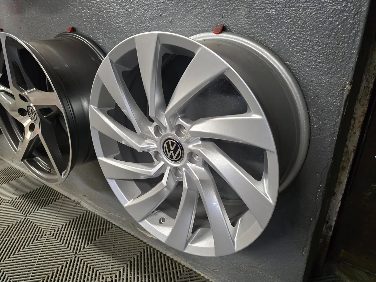 **Special** 18" Volkswagen Sirocco Style