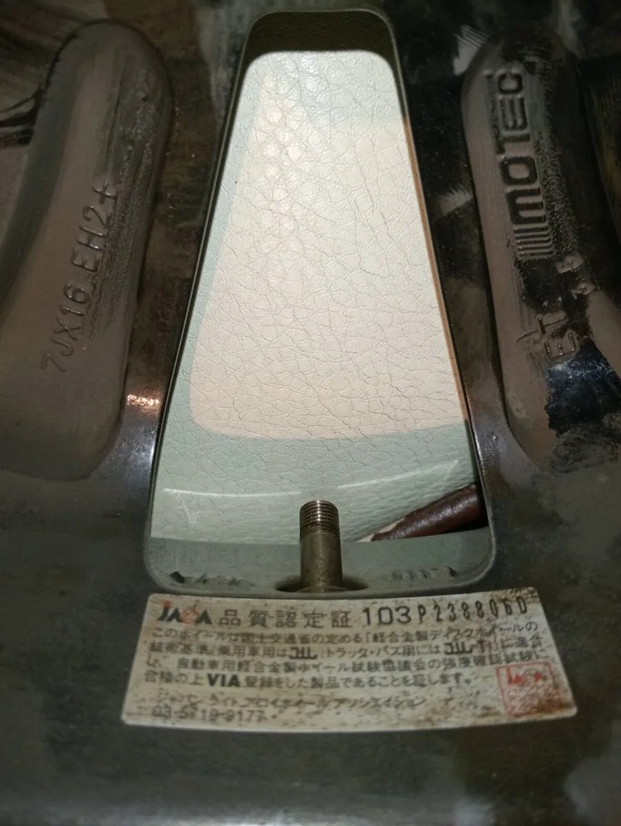 4x16" grey/silver BMW alloy wheels - Image 3