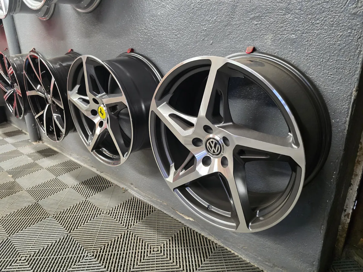 **Special** 18" 19" Ferrari 458 Style