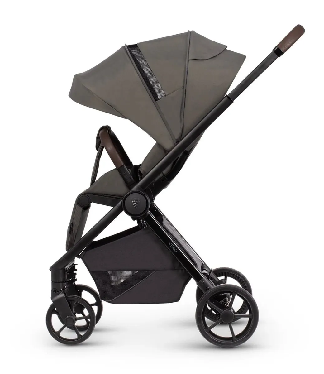 Venicci Vero Travel Stroller with Footmuff - Image 2