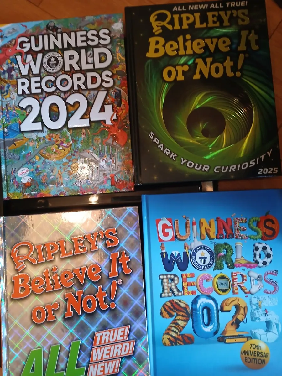 Toys Jurassic park etc lego.  Books also - Image 2