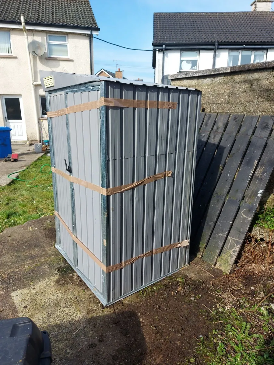 Wall mounted metal shed - Image 4