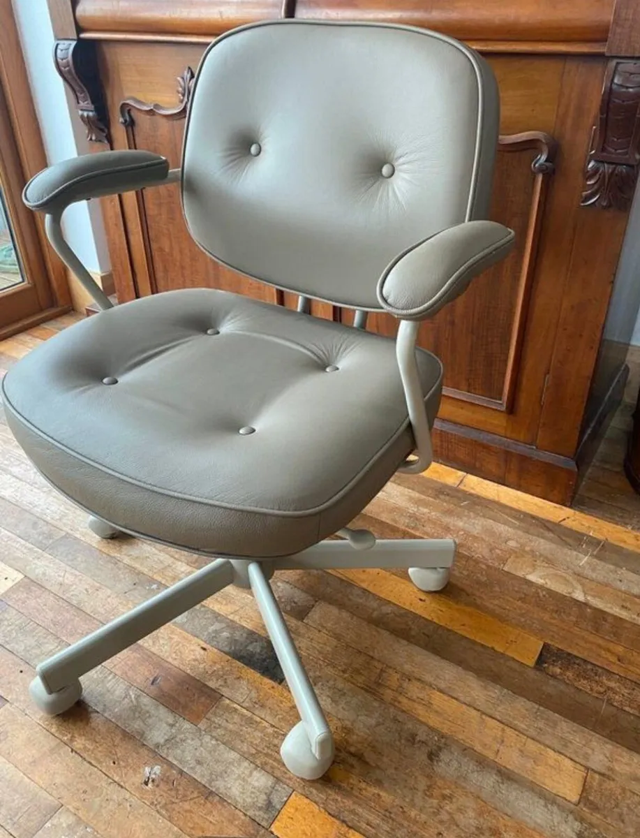 Home office chair - Image 1