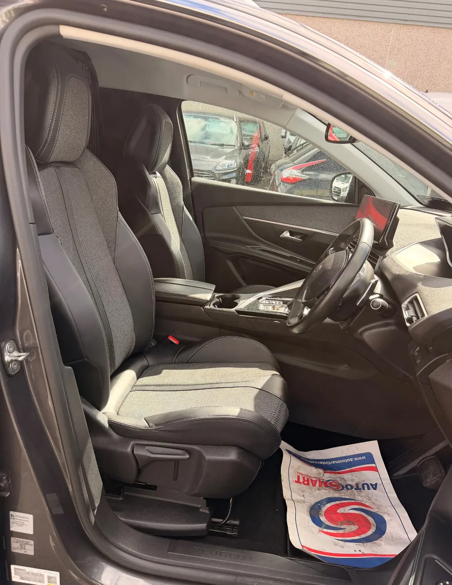 2022 Peugeot 3008 Automatic Carvan - Image 4