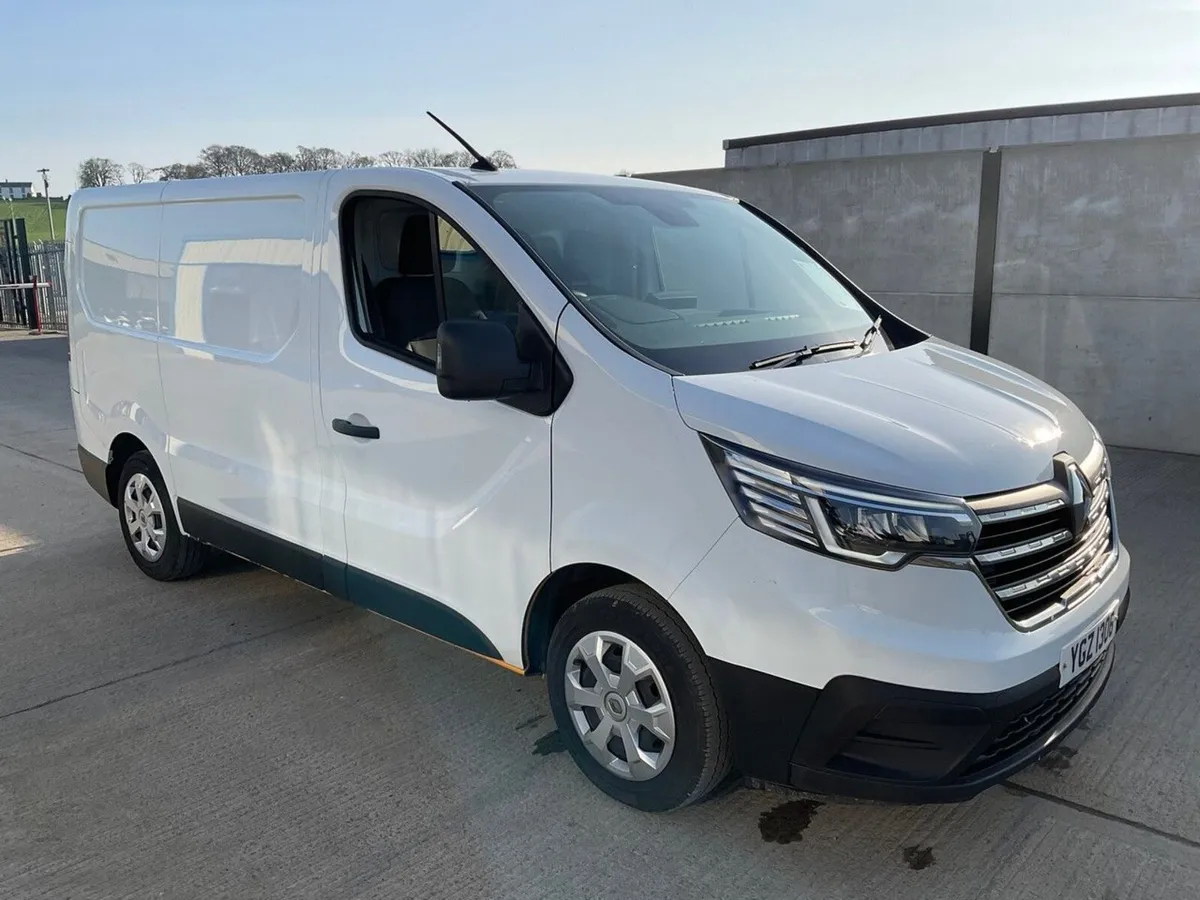 RENAULT TRAFIC SL28 BUSINESS+ SWB 2.0 BLUE DCI 130 - Image 1