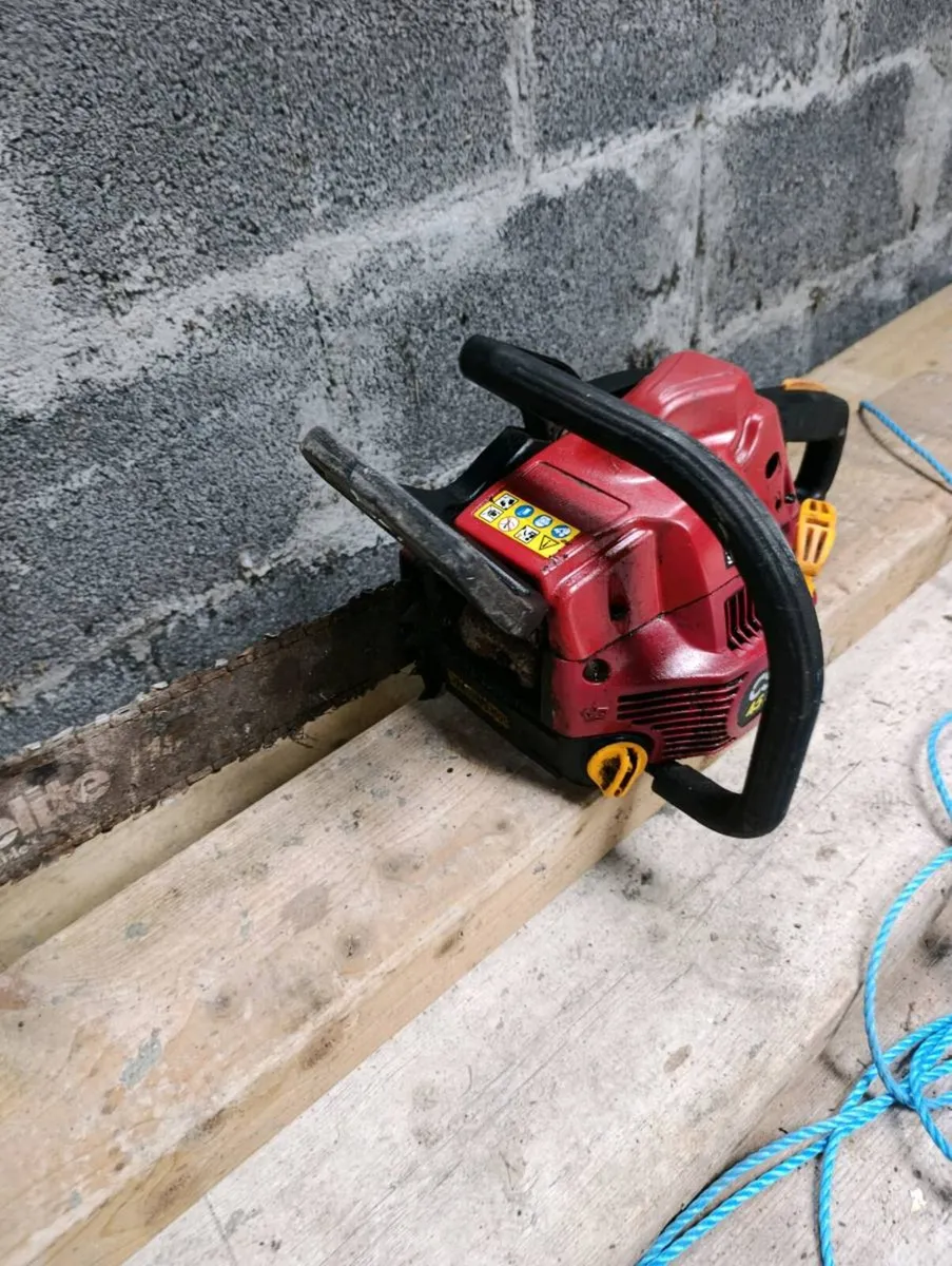 Homelite 18 in chainsaw - Image 2