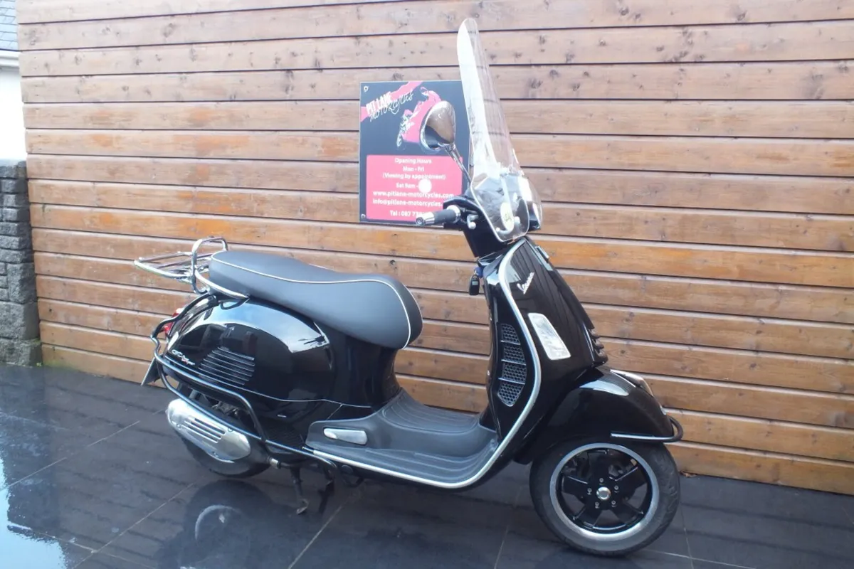 2020 Piaggio Vespa GTS 125 (As New) - Image 2