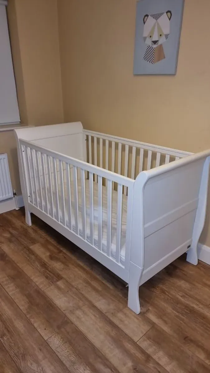 Mamas & Papas Mia Sleigh Convertible Cot to Toddler Bed - White