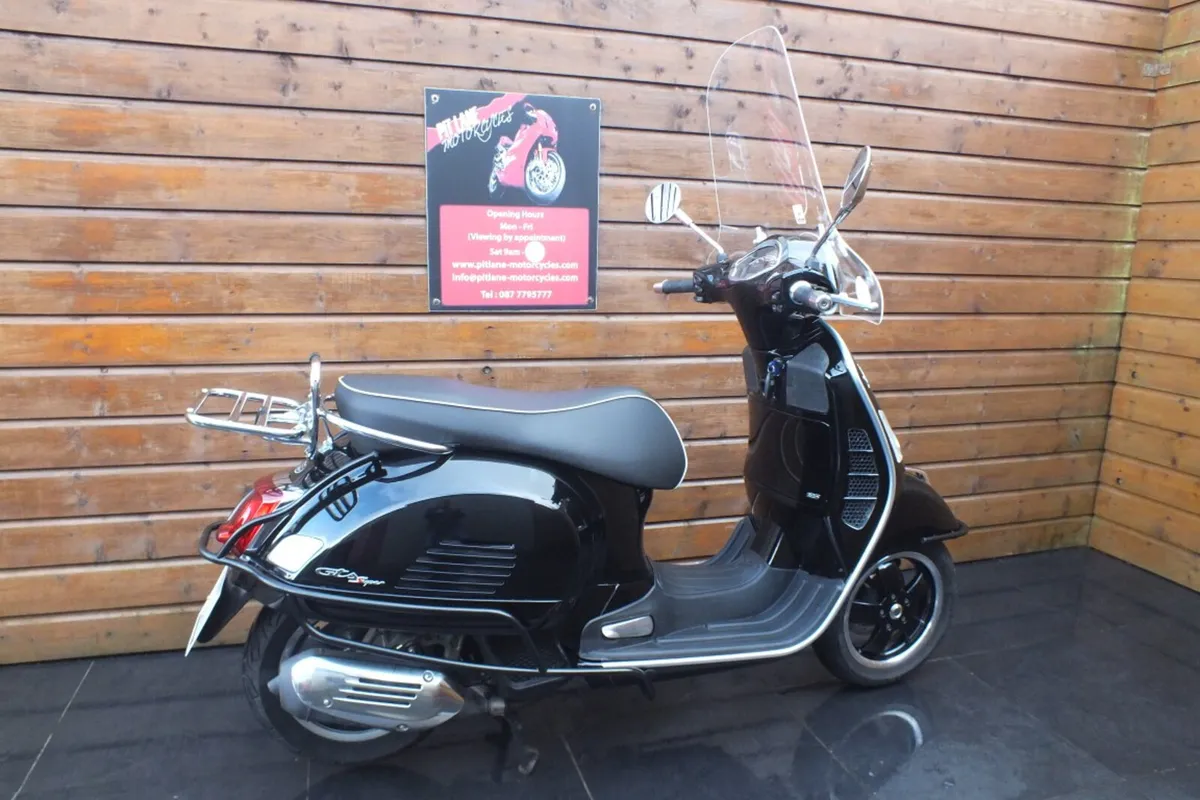 2020 Piaggio Vespa GTS 125 (As New) - Image 3