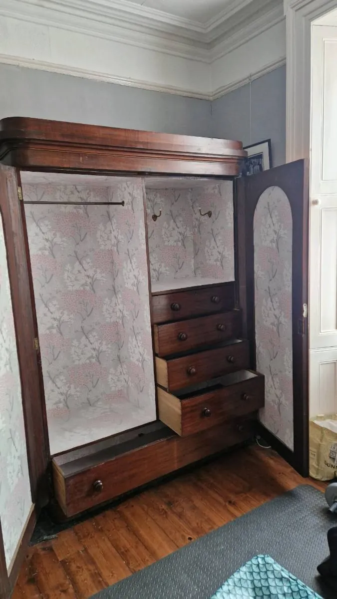 Victorian Wardrobes - Image 2