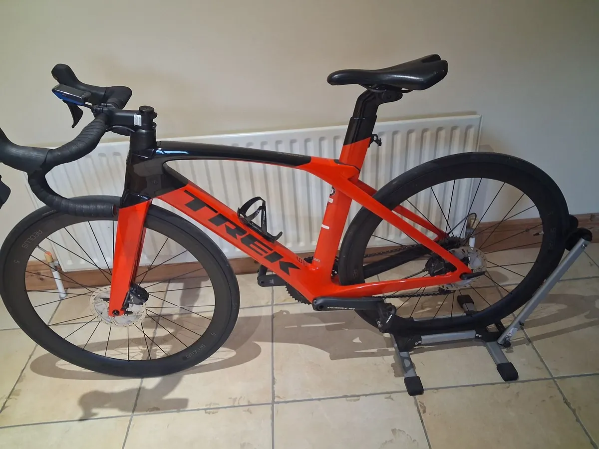 Trek Madone SL6 - Image 1