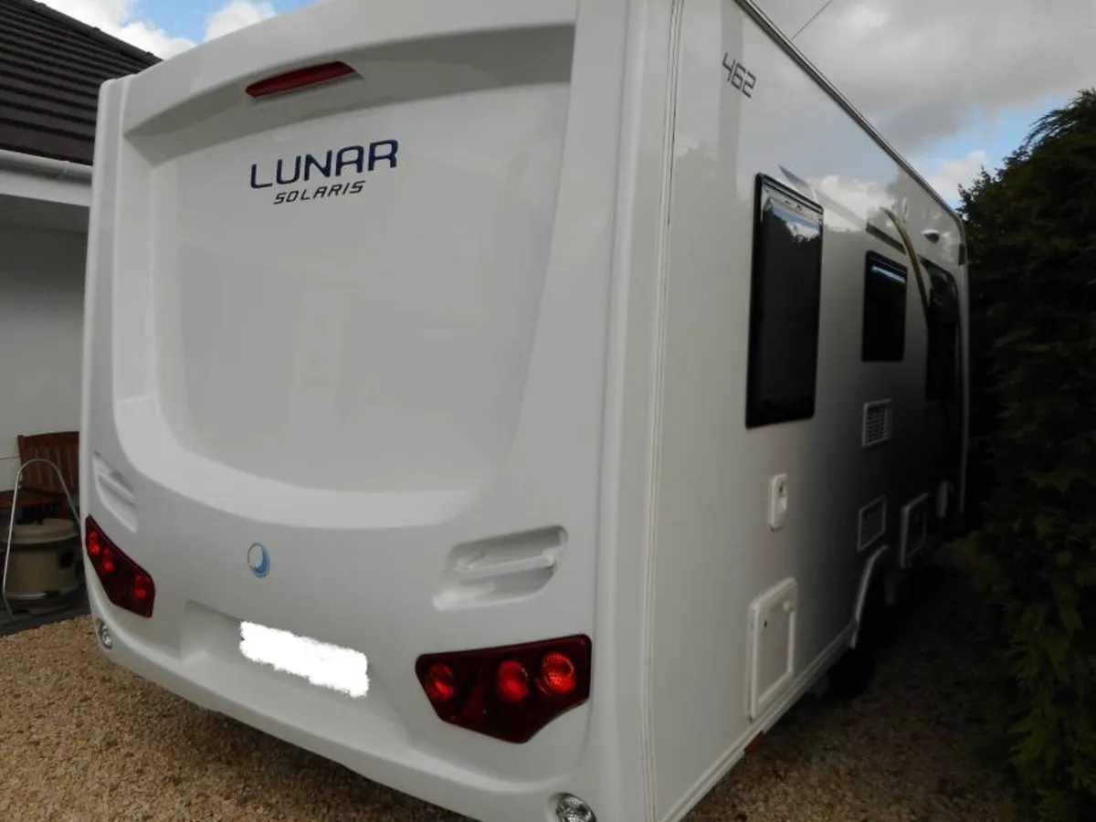 2017 LUNAR SOLARIS 462 2/3 BERTH MINT CARAVAN - Image 2