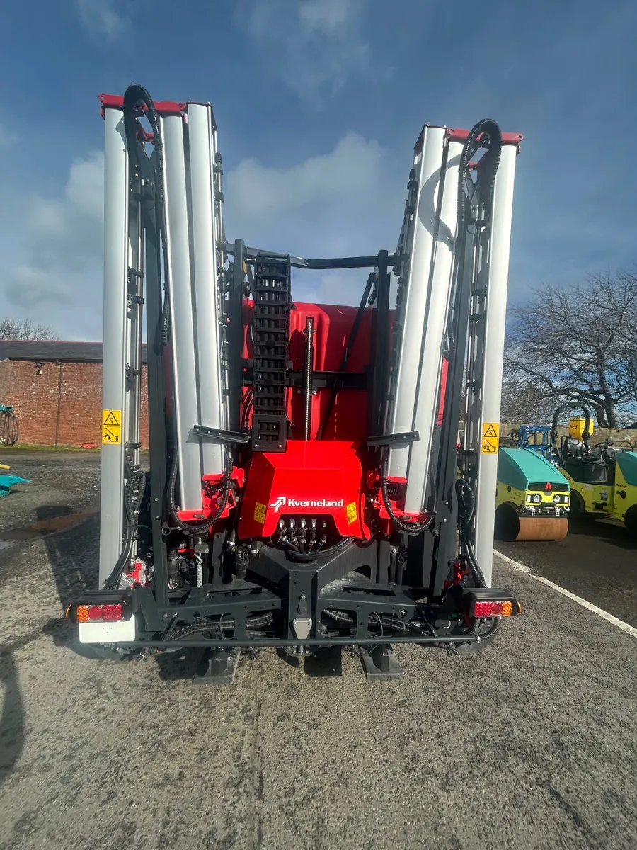 New Kverneland A12 Sprayer - Image 2